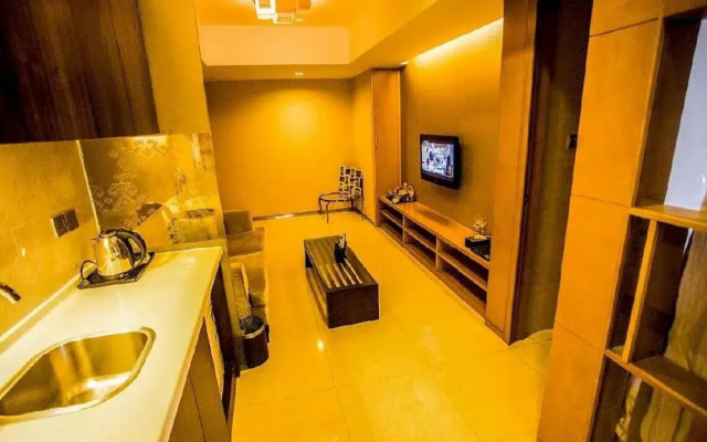 Haiyuetai Tropical View Theme Hotel
