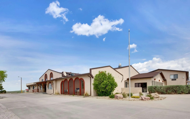 Best Western West Hills Inn