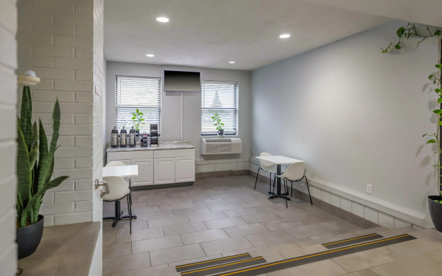 Motel 6 Franklin, OH