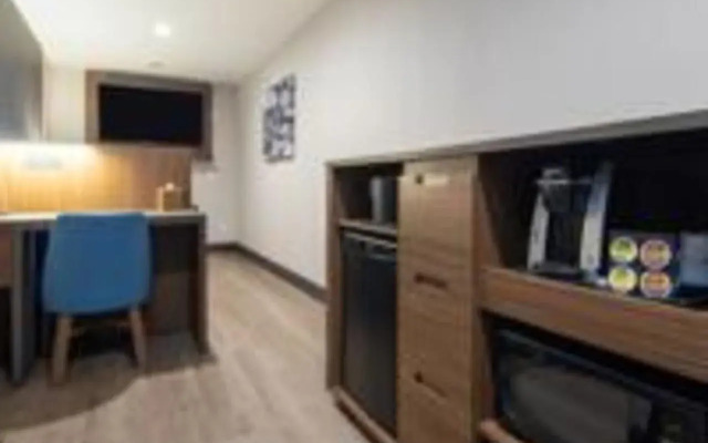 Americas Best Value Inn Golden Bear Inn