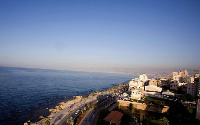 Lahoya Suites
