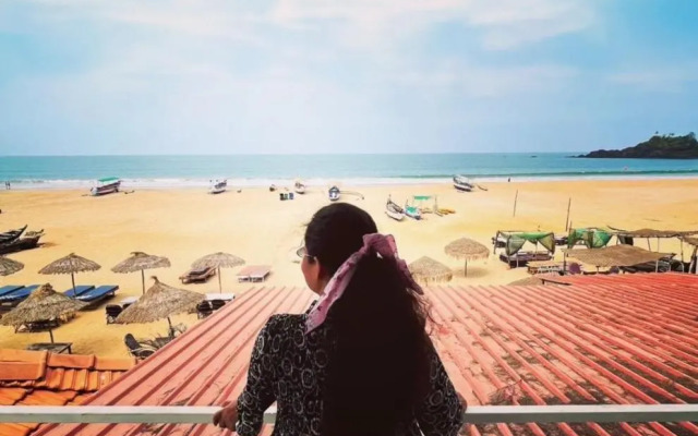 Funtastic Beach Huts Patnem