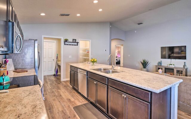 Eagle Lake Home < 7 Mi to Legoland!