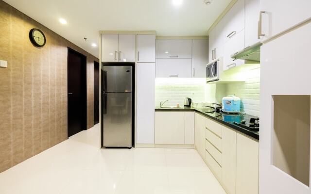 2BR Broad Lexington Residence near Pondok Indah