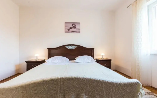 Lovely Leisure Apartments With Pool