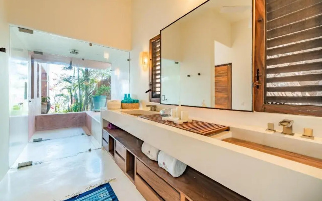 2011 - Bugam Villa
