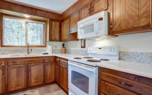 11 Camas-Hot Tub-4BR/2BA