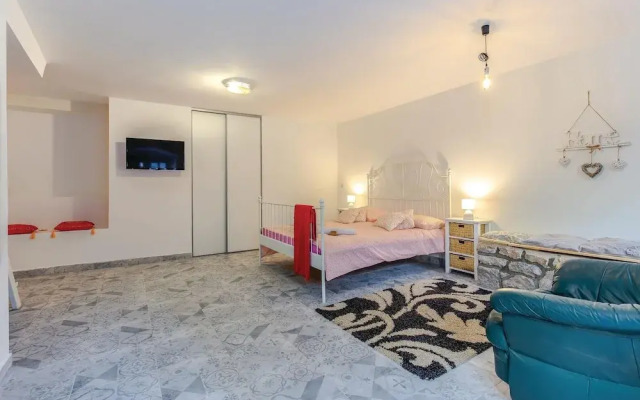 Beautiful Home in Krasica With Sauna, Wifi and 2 Bedrooms