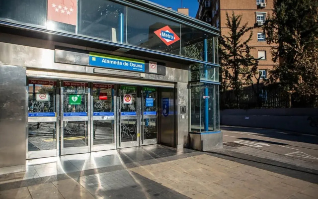 Cosy 2Bed in Madrid weasy Airport access