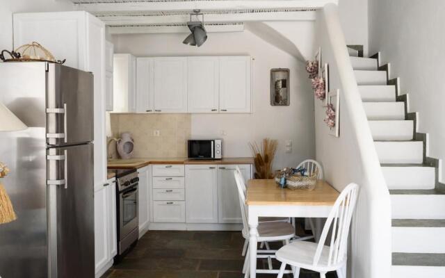 Paros 3 bedrooms Messonette for 6 persons by MPS