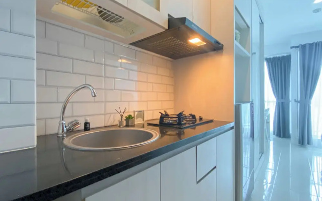 Comfy And Minimalist Studio Apartment At Tifolia