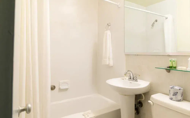 Budget Host Inn