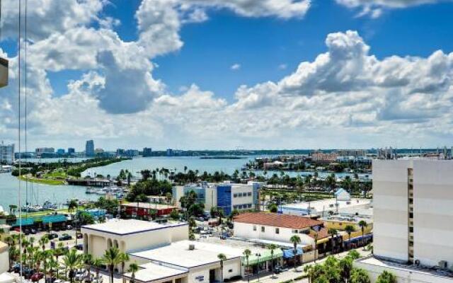 Mandalay Beach Club 1003