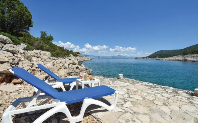Amazing Home in Zastrazisce With Wifi and 2 Bedrooms