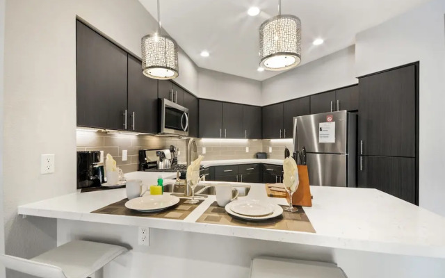 Bluebird Suites near Facebook HQ