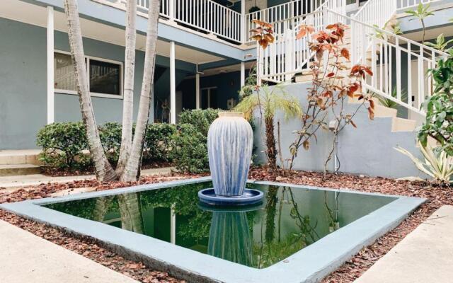 Galleria Apartments by Lowkl