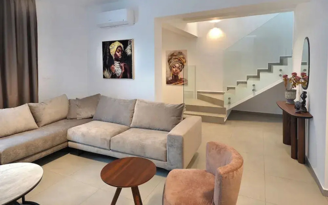 Sun & Moon Luxury 4-bedroom Villa