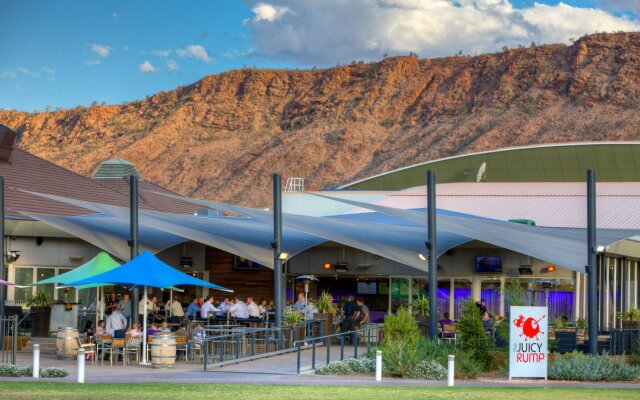 Crowne Plaza Alice Springs Lasseters, an IHG Hotel