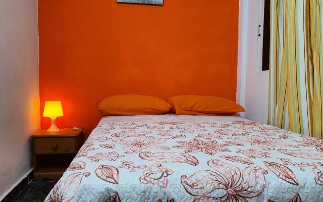 Low Cost Room Plaza de Hierro I