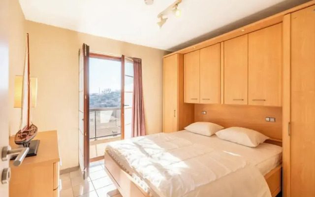 Peaceful Apartment Near the Beach