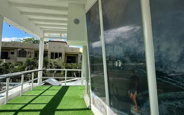 Surfo House