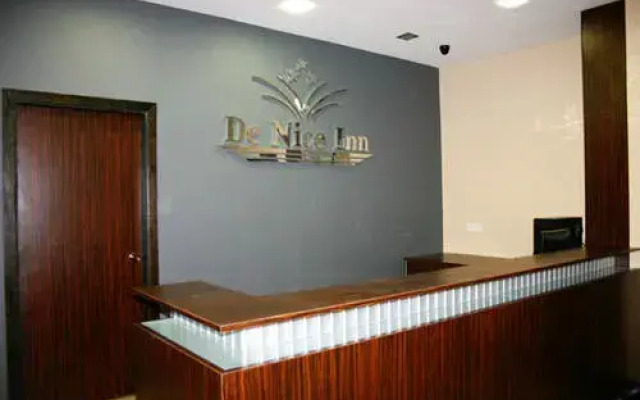 OYO 173 De Nice Inn