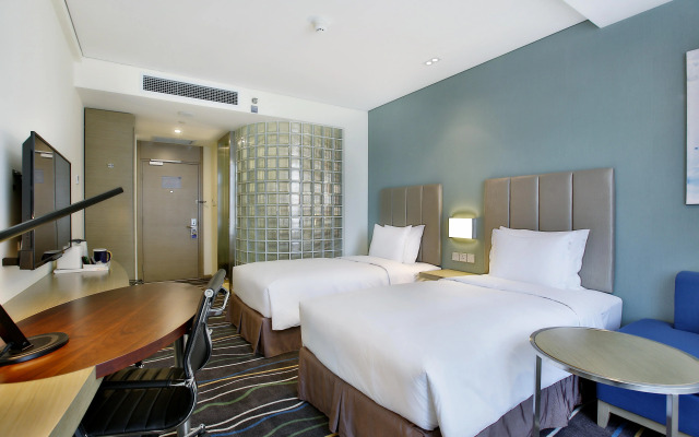 Отель Holiday Inn Express Langfang Park View