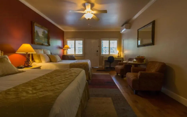 Grass Valley Courtyard Suites