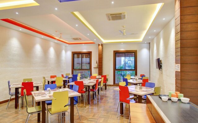 OYO 13090 Astor Hotel