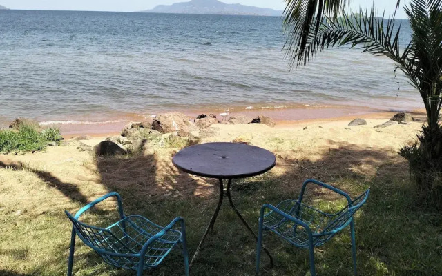 Bimoss Beach Resort & Campsite