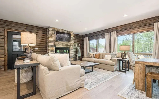 Bear Bottom Lodge