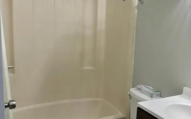 Palace Inn & Suites - Newport News/Jefferson Ave