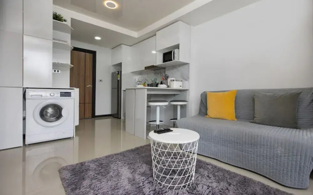 Chill & Relax Stay at Rawai Condo 311