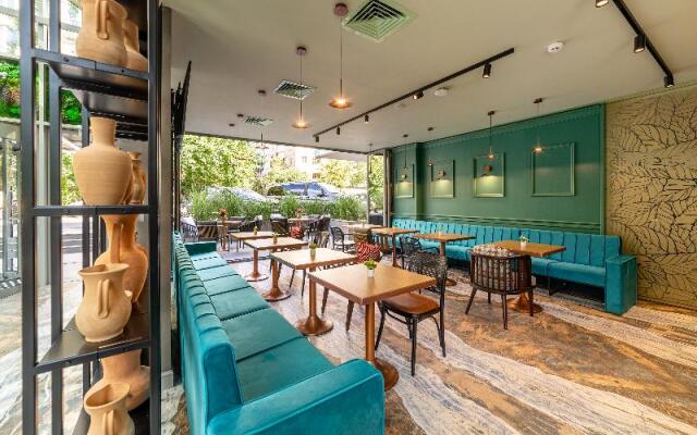 Tomis Garden Aparthotel Bucharest