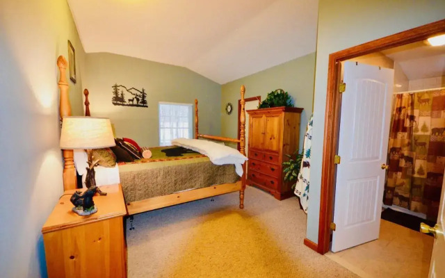 Mt. Maplewood Split Chalet