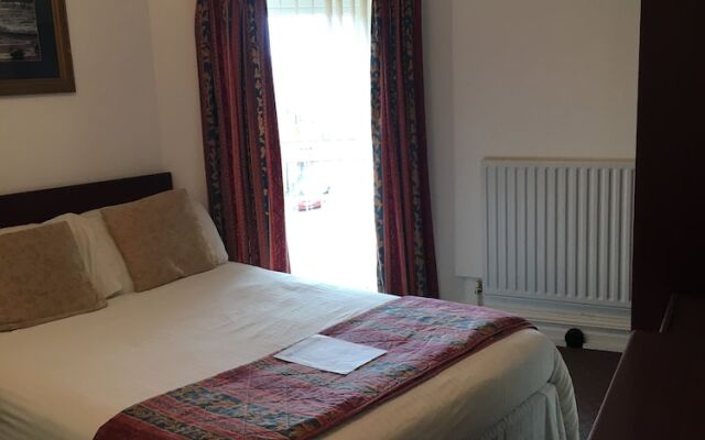 Waverley Hotel