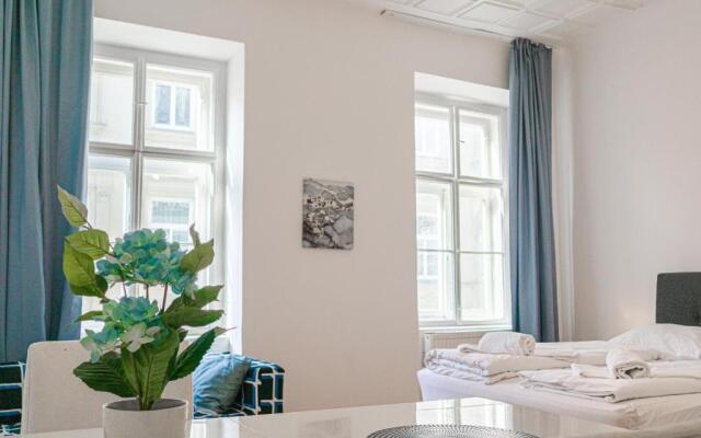 Central 3BR Shared Apartment - Bookable in Lockdown