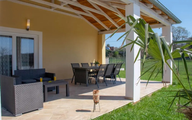 Villa for 6 persons with private pool, parking and garden in Rovinj