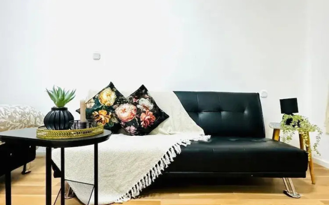 Stylish Contemporary Stay Stadthalle