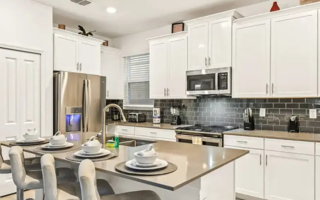 5BR Disney Villa, Private Pool,spa, Game Room