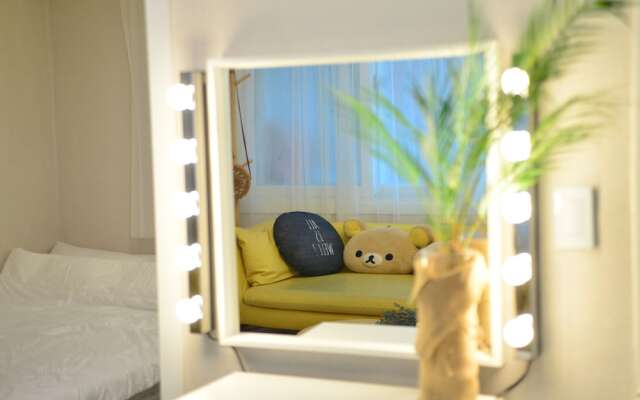 Season Helloworld House - Hostel