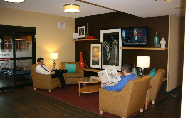 Hampton Inn Louisville-Airport