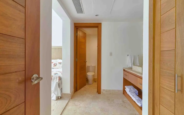 3BR Sublime Essence Beachfront Jaccuzi BBQ