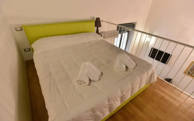 IzzHome City Center Cozy