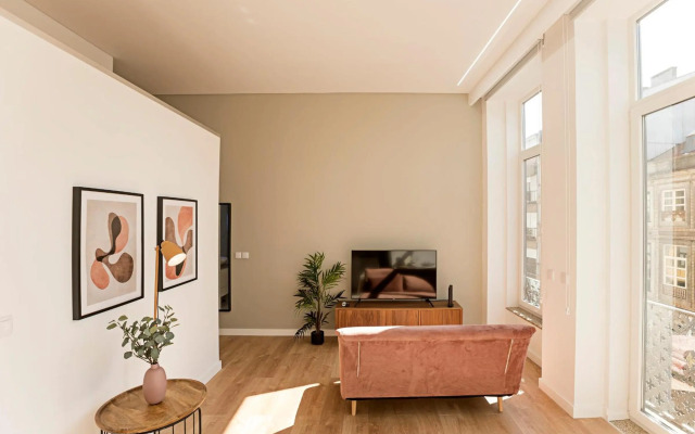 Urban House by LovelyStay