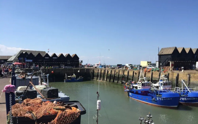 The Seaview Snug