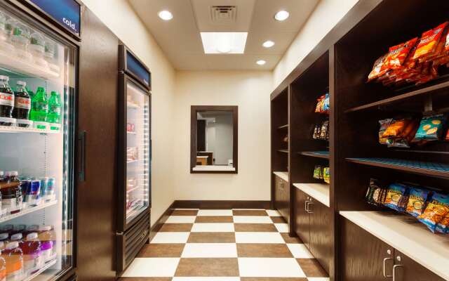 Hampton Inn & Suites Camp Springs/Andrews AFB