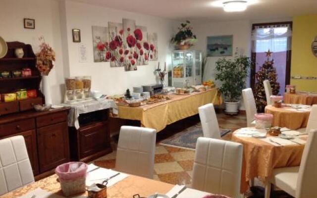 GG Bed  Breakfast And Apartments