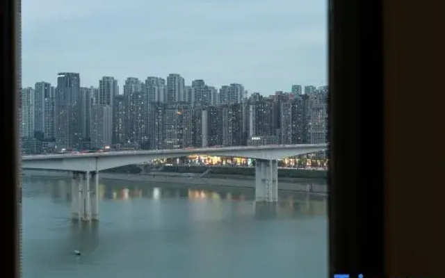 Xingpan River View Apartment (Jiefangbei Pedestrian Street)
