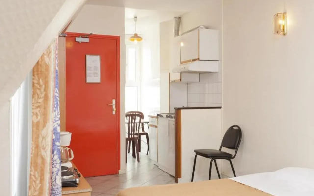 Ferney République Hotel